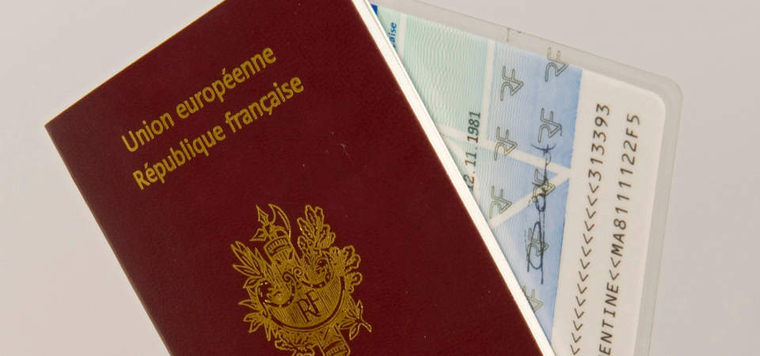 Passeport et pièce d'identité